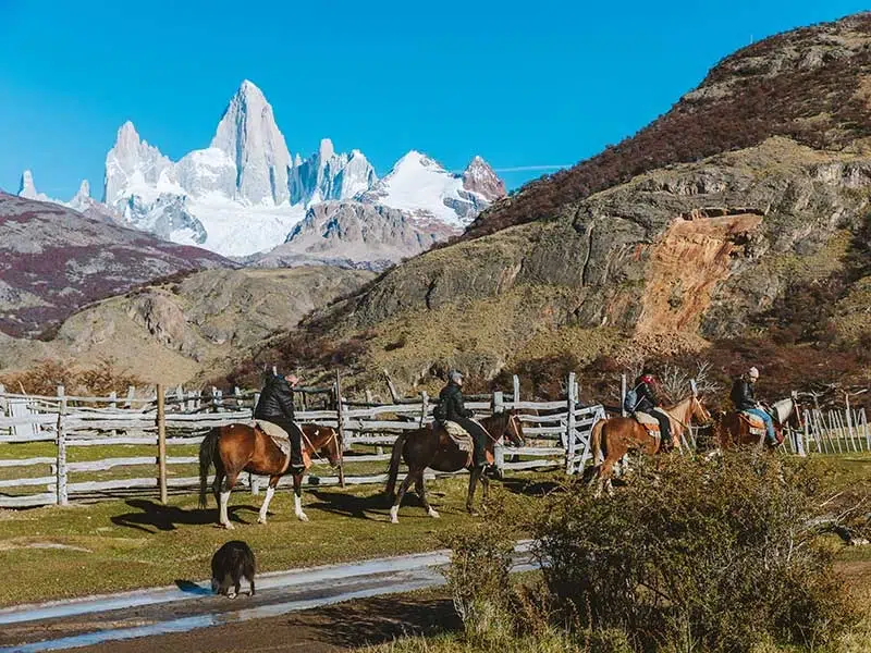 Cabalgata con baqueanos locales en Estancia Bonanza