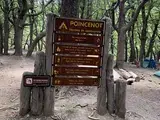 Cartel de normas de convivencia del Campamento Poincenot, parada previa al ascenso final